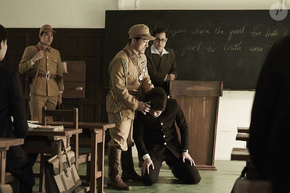 'Dongju' se passa durante a ocupação japonesa na Coreia do Sul expondo crueldades