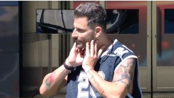 ‘Começou a petrificar e caiu’: Henri Castelli desistiu do ‘BBB 26’? Segunda convulsão em menos de 6h deixa participantes do reality da Globo em pânico