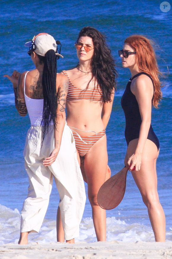 Clima de comédia romântica marca gravação de Três Graças com Alanis Guillen e Gabriela Medvedovski