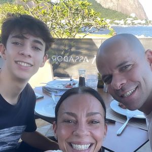 Carla Marins, a Joyce de 'História de Amor', é mãe de Leon, de 17 anos.