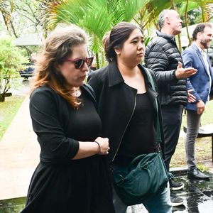 Lu Andrade, do Rouge, estava visivelmente abatida no velório de JP Mantovani