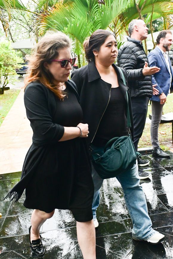 Lu Andrade, do Rouge, estava visivelmente abatida no velório de JP Mantovani