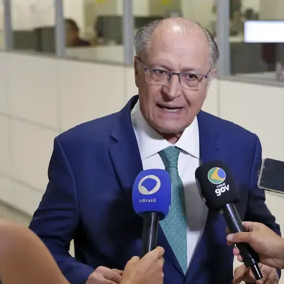 Geraldo Alckmin foi alvo de críticas pelo uso da foto de Neymar, afinal, o jogador é bolsonarista assumido
