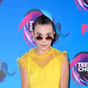 Millie Bobby Brown, da série 'Stranger Things', transformou seu estilo ao longo dos anos