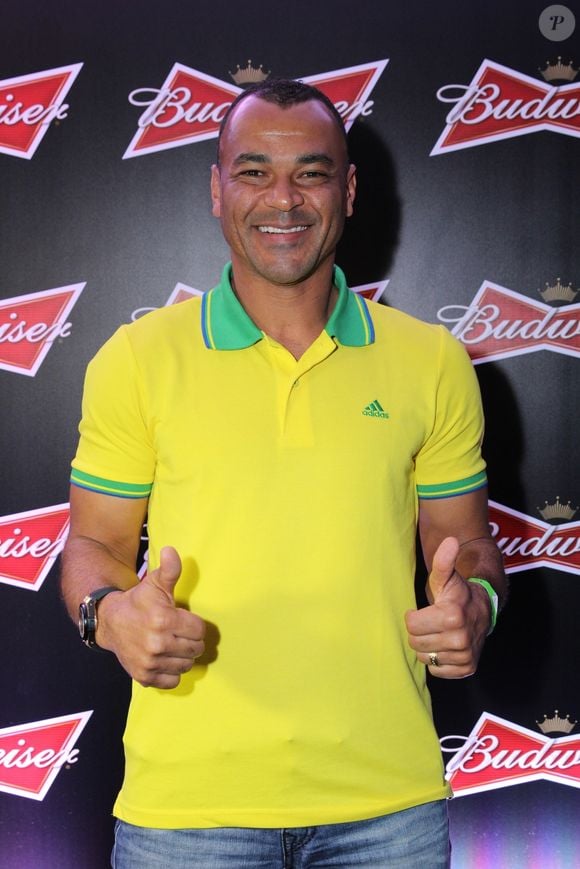Copa do Mundo: Cafu nasceu em 7 de junho de 1970 quando o Brasil jogava contra a Inglaterra no Mundial daquele ano - a vitória foi brasileira