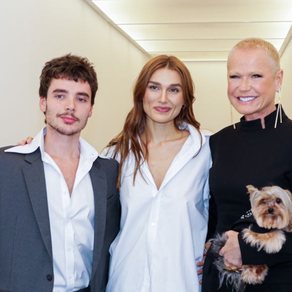 João Lucas afirmou que não se preocupa com críticas à sua aparência. “Prefiro ser um homem que respeita e cuida da minha esposa, em vez de me prender a estereótipos tradicionais”, disse.