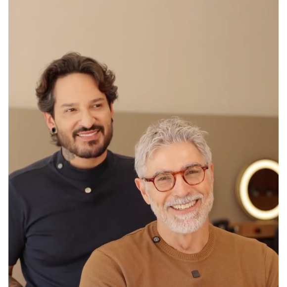 Reynaldo Gianecchini mudou seu visual e abandonou o cabelo grisalho (por um tempo!)
