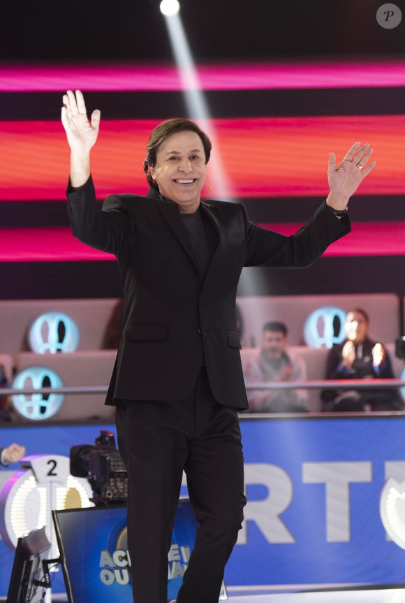 Tom Cavalcante hoje tem programas semanais na Record: nos anos 1990, teve briga públic com Chico Anysio