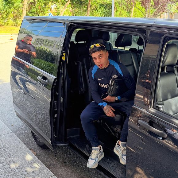 "O artista vem colaborando integralmente com as investigações relacionadas ao incidente de trânsito ocorrido em 24 de janeiro de 2026, em Barueri (SP). Ressalta-se que o caso encontra-se em fase de apuração, inexistindo qualquer condenação, devendo ser observado o princípio constitucional da presunção de inocência, disse a defesa em nota