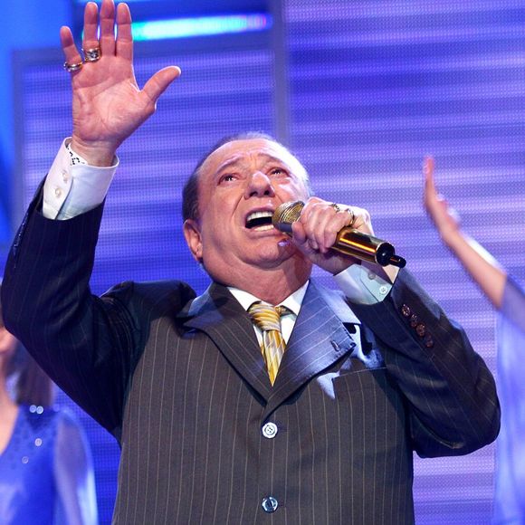 Raul Gil recordou fortes ataques que recebeu após Nancy Gil, sua filha, o acusar de abandono: 'Canalha, esse velho não presta, já está vivendo horas extras'