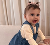 Amanda Kimberlly postou fotos super fofas da filha, Helena, em seus stories do Instagram.