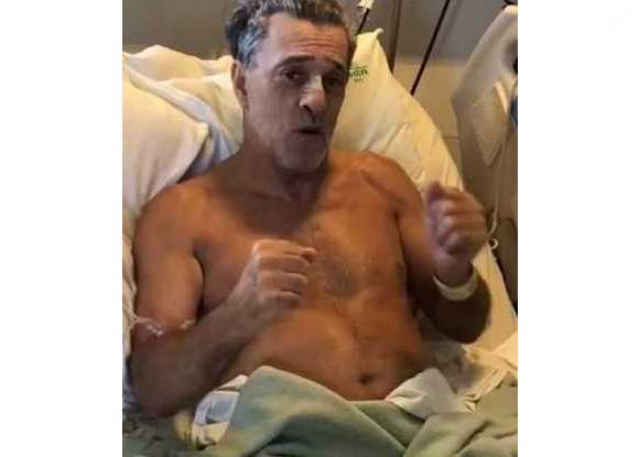 Raymundo de Souza passou por 65 cirurgias por conta de um acidente de moto