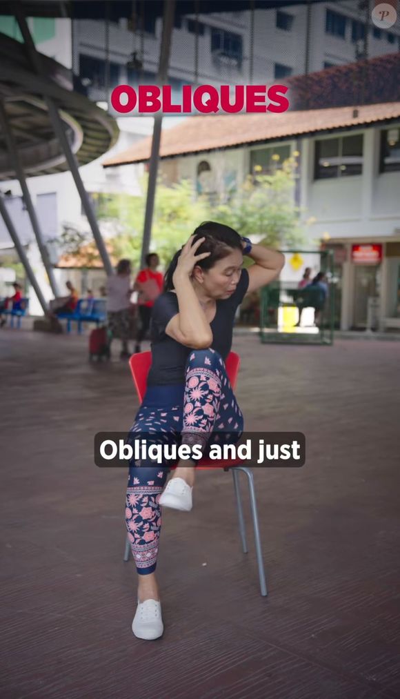 O exercício de rotação da coluna concentrado nos músculos oblíquos promove um abdômen mais tonificado, além de melhorar a postura.