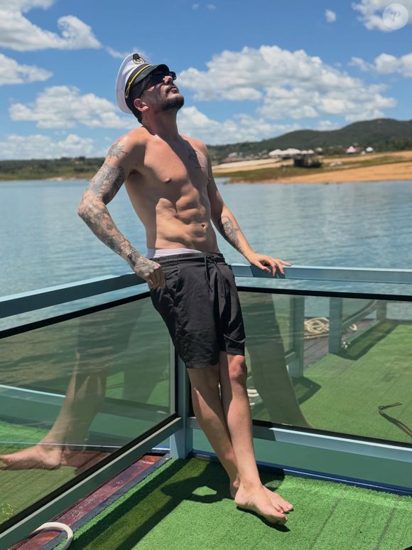 Fabrício tem 32 anos e nasceu em São Sebastião do Paraíso, no interior de Minas Gerais. Desde 2021, ele faz parte da dupla Fred e Fabrício