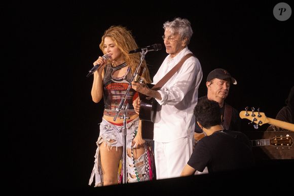 Ensaio de Shakira em Copacabana: loba entrega Caetano Veloso como uma das surpresas do seu show sábado