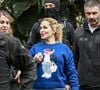 Deolane Bezerra ficou presa na Penitenciária Feminina de Santana por cerca de 15h, onde teria tido benefícios, como alimentação diferenciada, chuveiro só para ela, e cama de ferro, ao invés de uma de concreto