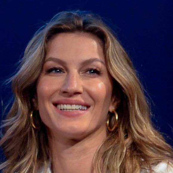 O segredo do corpo de Gisele Bündchen: de smoothie a chá de dente-de-leão, modelo segue 14 passos essenciais no dia a dia