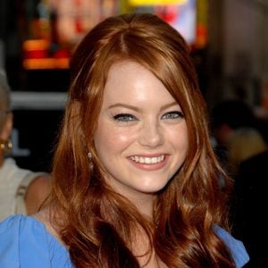 2007: no final dos anos 2000, Emma Stone mostrou sua verdadeira face antes de procedimentos estéticos