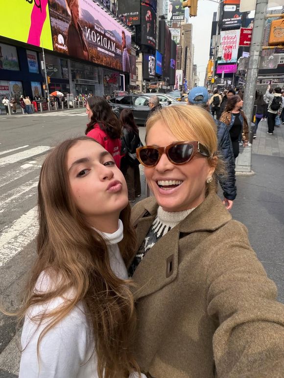 Angélica fez uma série de questionamentos sobre a rotina da família durante as viagens e foi surpreendida pela sinceridade de Eva