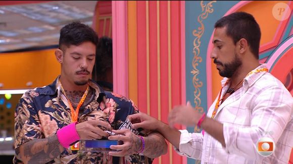 Líderes Gabriel e Maike, que venceram a prova de resistência do 'BBB 25', escolheram Aline e Vinicius; Vitória Strada e Mateus; Dani e Diego Hypólito ao 'Na Mira do Líder'