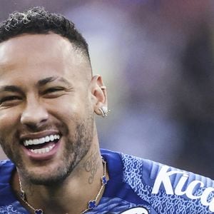 Post gerou acusações de que Amanda Kimberlly teria mandado indiretas para Neymar