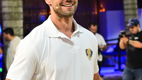 Ken profissões! 4 dias após sair do ‘BBB 26’, Jonas Sulzbach mostra que segue competitivo e se joga no beach tennis com famosos; veja fotos