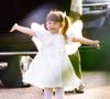 Look de Maria Alice foi em seda pura, com direito à asa de anjo.