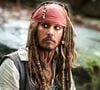 Johnny Depp ficou mundialmente famoso como Jack Sparrow na franquia 'Piratas do Caribe', iniciada em 2003 com 'A Maldição do Pérola Negra'