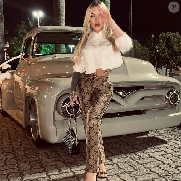 Ravena Hanniely conta que o namorado tinha a tradição de carregar uma camisinha na carteira e a influencer se atentou: ‘Vou anotar esse código de barras para ver se muda’