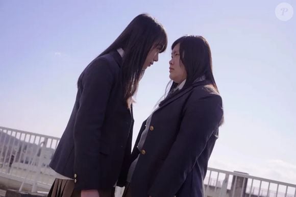 Tudo muda quando ela tira a própria vida em frente a Ayumi Kohinata, outra estudante do ensino médio que tem uma vida completamente diferente