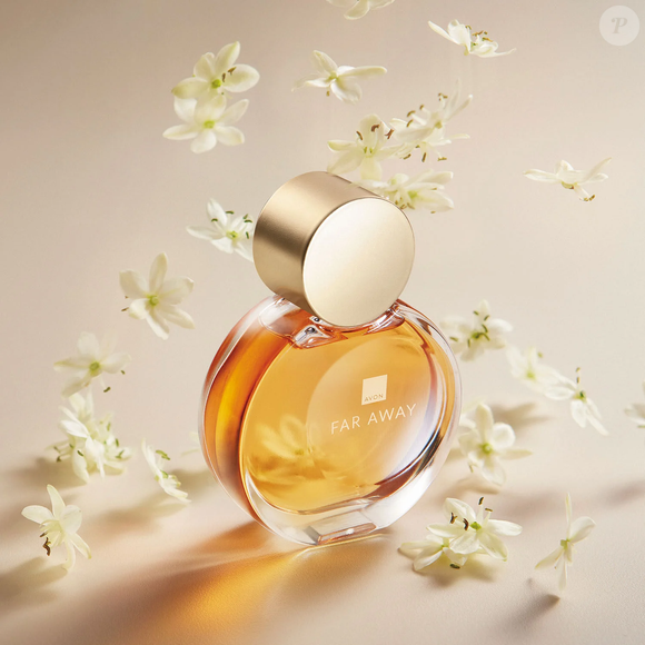 Com notas de pêssego, jasmim e baunilha de Madagascar, a fragrância Far Away Original (Avon) aposta em um perfil adocicado e envolvente