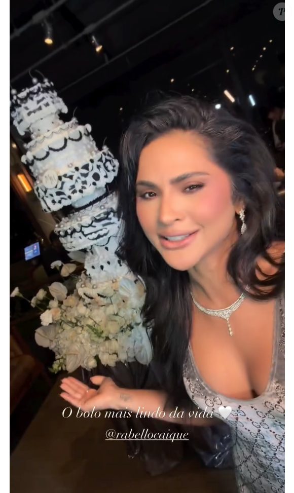 Bolo de Mileide Mihaile foi maximalista e teve mais de 1 metro de altura