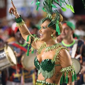 Virgínia Fonseca é rainha de bateria da Grande Rio e esteve na TV Globo essa semana com a escola