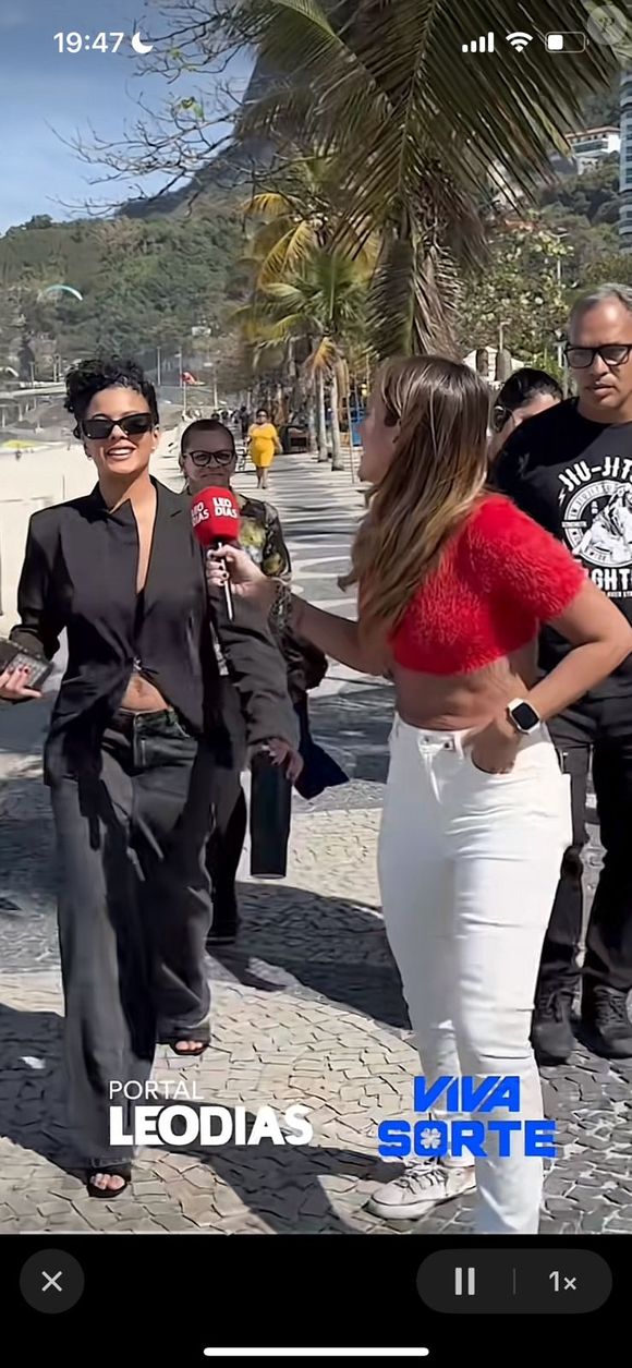 Bella Campos correu de repórter do portal LeoDias nesta terça-feira (19) enquanto gravava 'Vale Tudo' em São Conrado