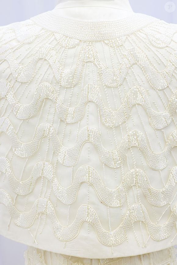 Das estampas que conquistaram brasileiras ao primeiro vestido de noiva: a FARM Rio levou sua identidade para uma criação exclusiva de alta-costura.