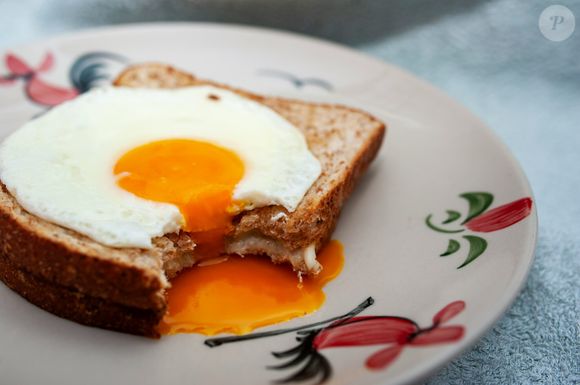 Existem receitas que dispensam tempo, e esta torrada é uma delas