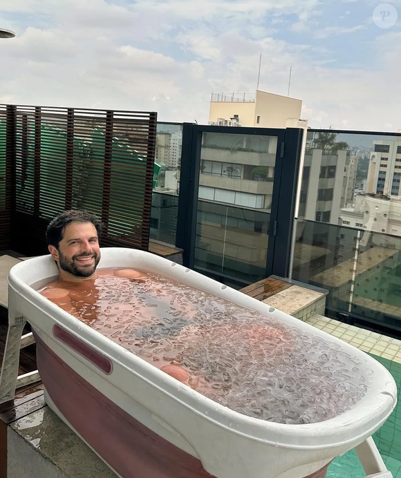 Outro que não foge de um banho gélido é o atacante Hulk, destaque do Atlético Mineiro. Em 2021, após mais uma atuação de impacto pelo clube, ele mostrou nas redes seu combo de recuperação: sauna, gelo e até câmara hiperbárica para regeneração muscular