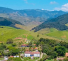 Faz parte da convivência com os outros, mas usar uma "máscara" o dia todo é exaustivo, e talvez seja por isso que uma caminhada entre as árvores seja tão prazerosa.