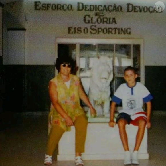 Cristiano Ronaldo em uma foto antiga recuperada por seus fãs e postada nas redes sociais