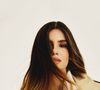 'Praticidade sempre falou mais alto': Camila Queiroz diferencia estilo pessoal do glamour das telas