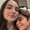 'Te levanta com a luz e o entusiasmo pela vida que vieram junto com ela': a emocionante declaração de Renata Lo Prete para a filha de 24 anos; âncora do 'Jornal da Globo' mostra foto rara com primogênita