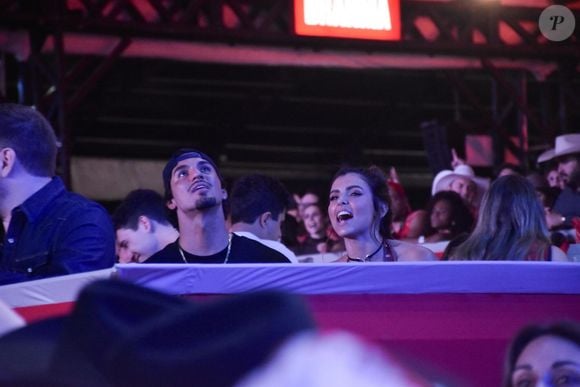 O surfista Gabriel Medina, de 31 anos, marcou presença no Rodeio de Jaguariúna, no interior de São Paulo, ao lado da nova namorada, Isabella Arantes, de 28 anos