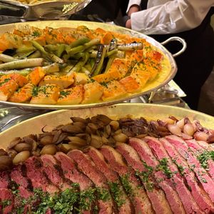 Festa de 15 anos da filha de Kaká e Carol Celico contou com diversas experiências luxuosas de gastronomia