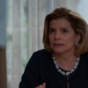 'Vale Tudo': erro absurdo ou jogo de câmera? Uma cena de Odete Roitman está causando polêmica nas redes sociais