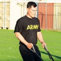 Garrett Lunceford, personal trainer: 'Puxar o trenó é uma excelente maneira de neutralizar os efeitos de ficar sentado o dia inteiro e, além disso, reduzir a dor no joelho'