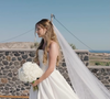 Isabella Rousso escolheu um vestido de noiva da grife Galia Lahav para se casar com Gabriel Martinelli em Santorini, na Grécia