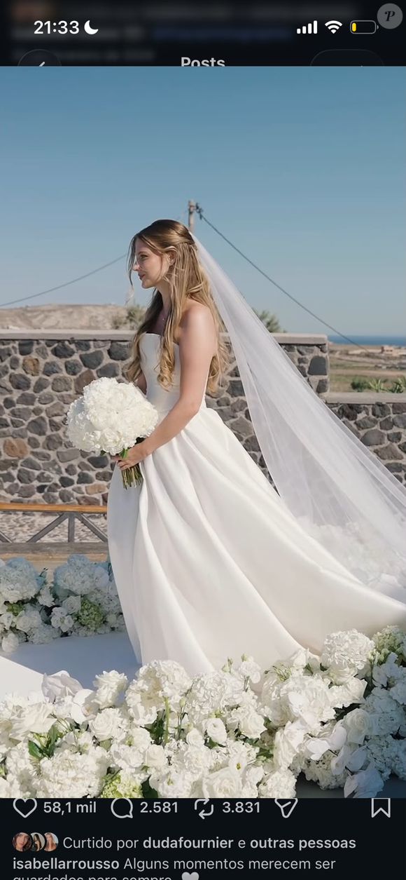 Isabella Rousso escolheu um vestido de noiva da grife Galia Lahav para se casar com Gabriel Martinelli em Santorini, na Grécia