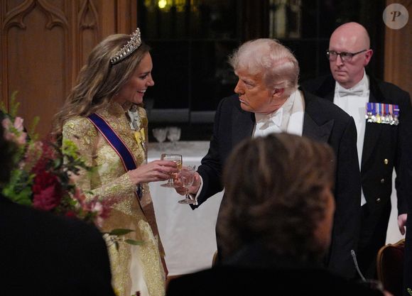 Elogio inesperado: de acordo com a revista People, Trump chamou Kate Middleton de “linda, tão linda” durante cumprimento nos jardins do castelo
