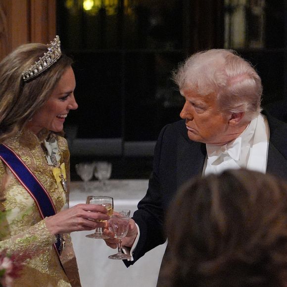 Elogio inesperado: de acordo com a revista People, Trump chamou Kate Middleton de “linda, tão linda” durante cumprimento nos jardins do castelo