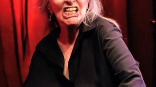 'Como sempre, fazendo fofoca sem conhecimento': Angela Ro Ro nega estar debilitada e dispara críticas contra ex-produtor